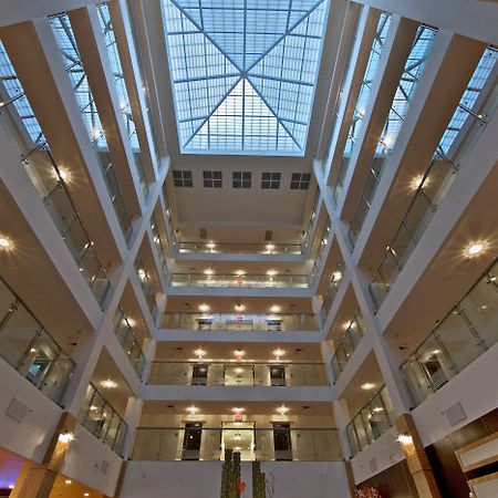 Doubletree By Hilton Sarasota Bradenton Airport Hotel Екстериор снимка