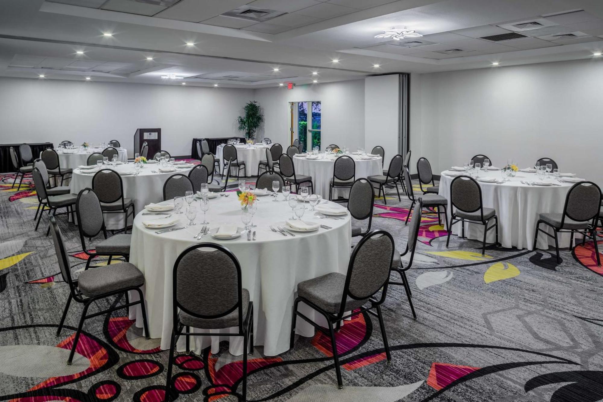Doubletree By Hilton Sarasota Bradenton Airport Hotel Екстериор снимка