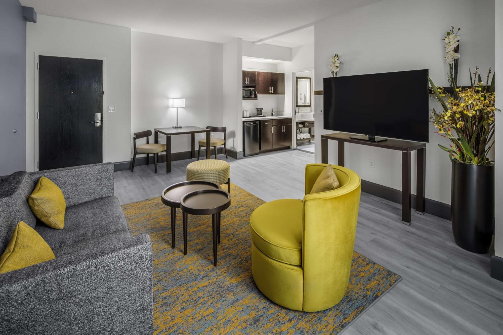 Doubletree By Hilton Sarasota Bradenton Airport Hotel Екстериор снимка