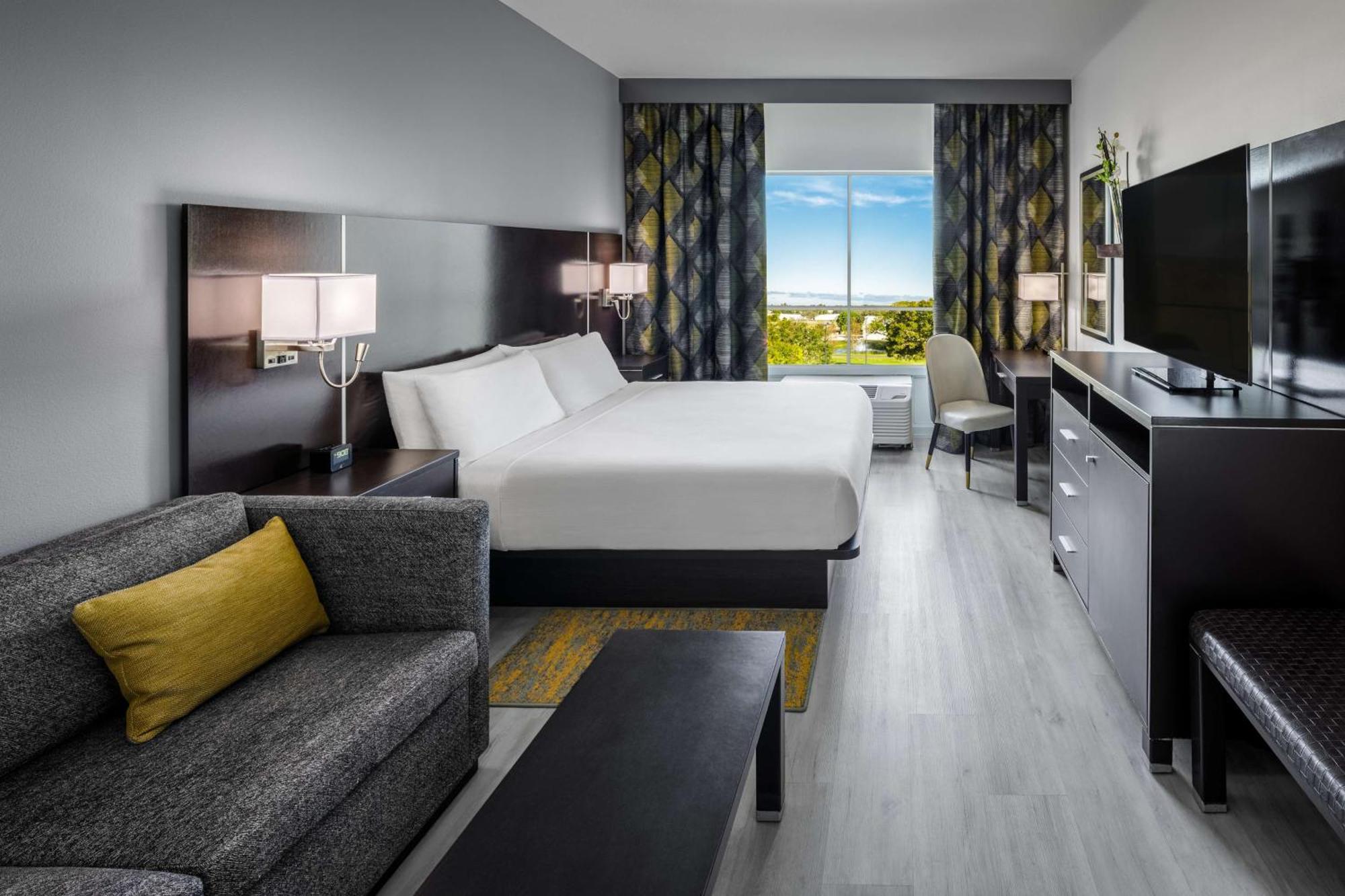 Doubletree By Hilton Sarasota Bradenton Airport Hotel Екстериор снимка