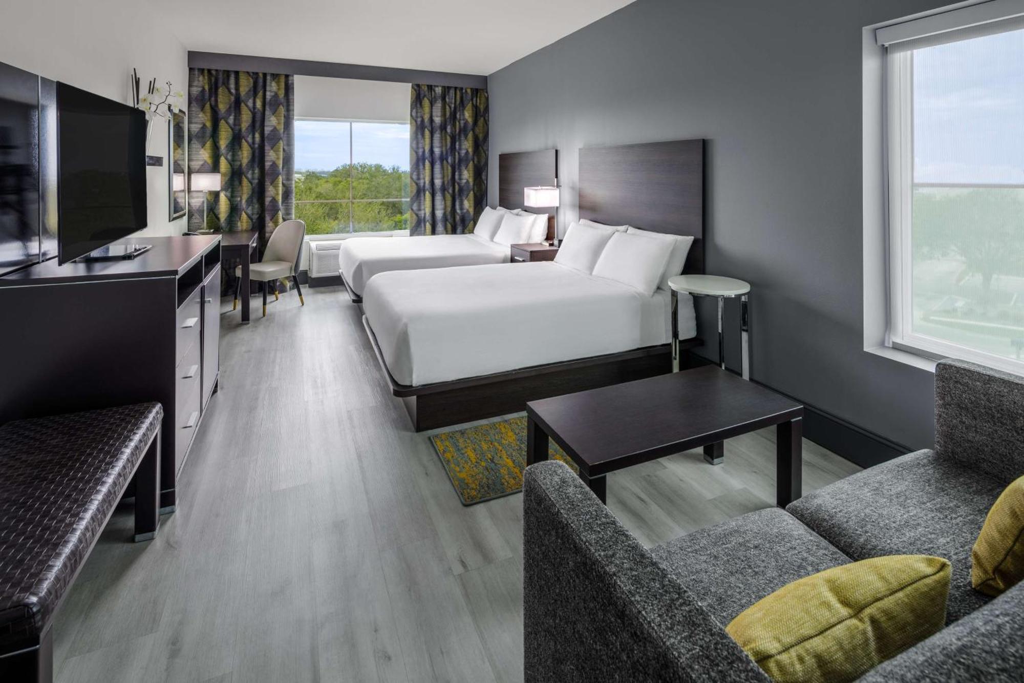Doubletree By Hilton Sarasota Bradenton Airport Hotel Екстериор снимка
