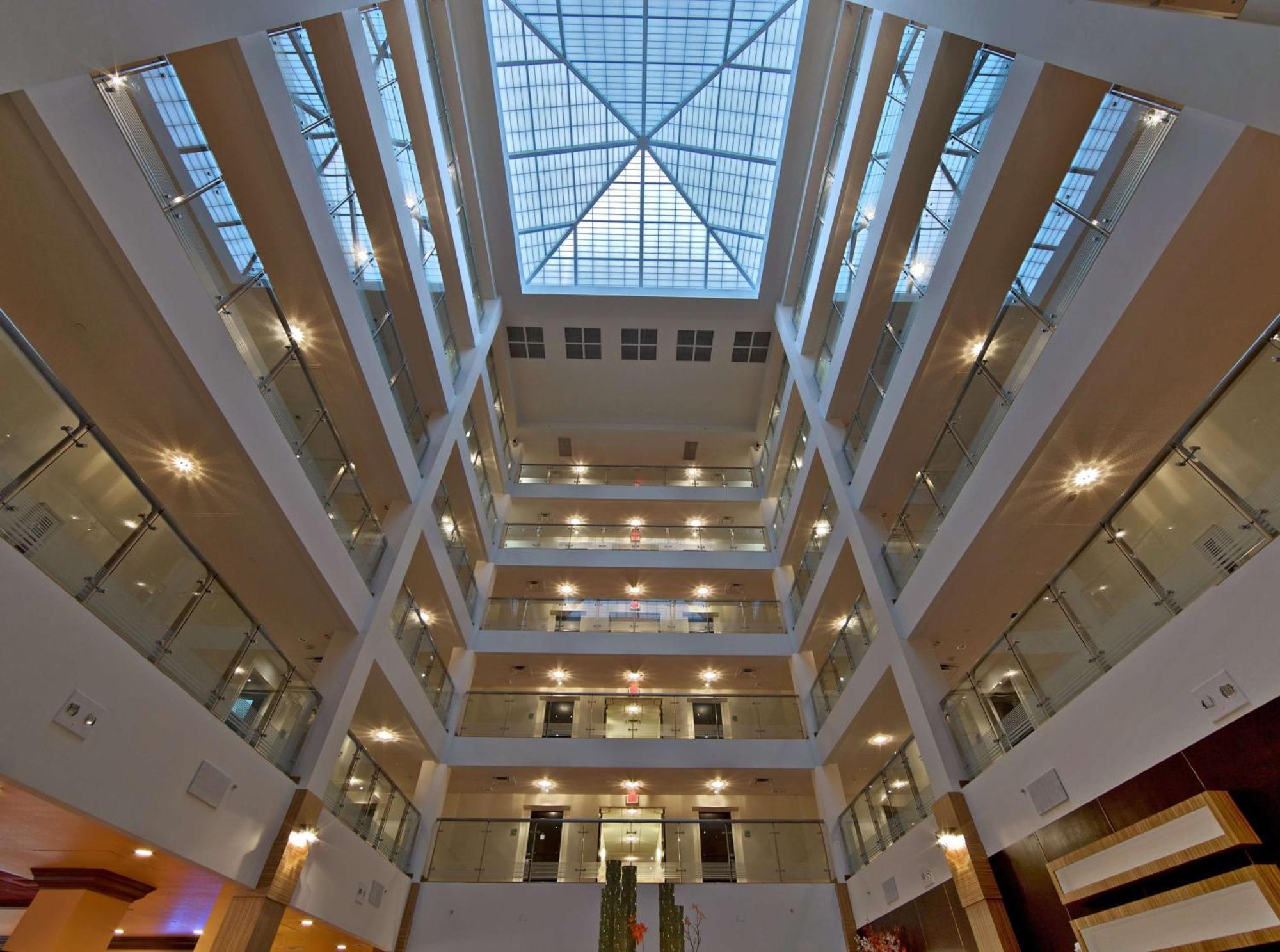 Doubletree By Hilton Sarasota Bradenton Airport Hotel Екстериор снимка