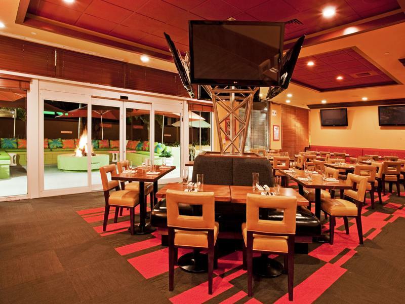 Doubletree By Hilton Sarasota Bradenton Airport Hotel Екстериор снимка